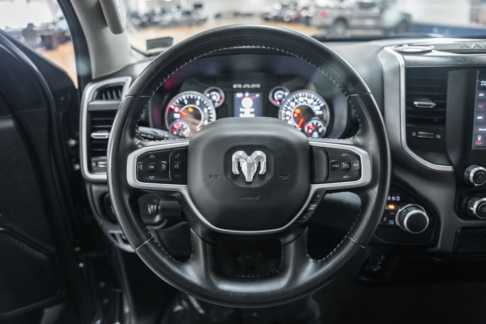 Used 2020 RAM 1500 Big Horn AWD/4WD image 38