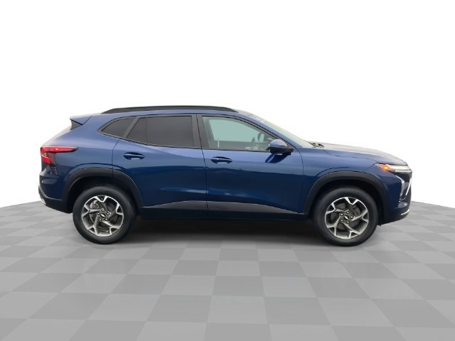 Certified 2024 Chevrolet Trax LT w/ Driver Confidence Package FWD image 9