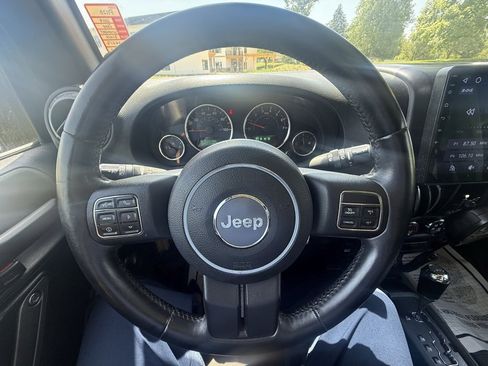 Used 2014 Jeep Wrangler Sport w/ Connectivity Group image 10