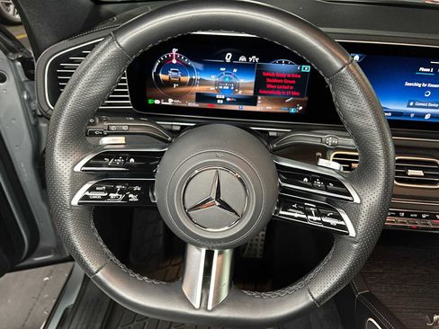 Certified 2025 Mercedes-Benz GLS 450 4MATIC image 28