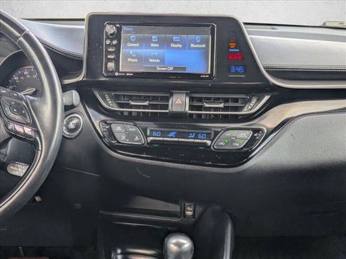Used 2018 Toyota C-HR XLE image 14