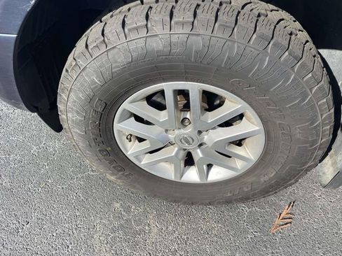 Used 2019 Nissan Frontier SV image 4