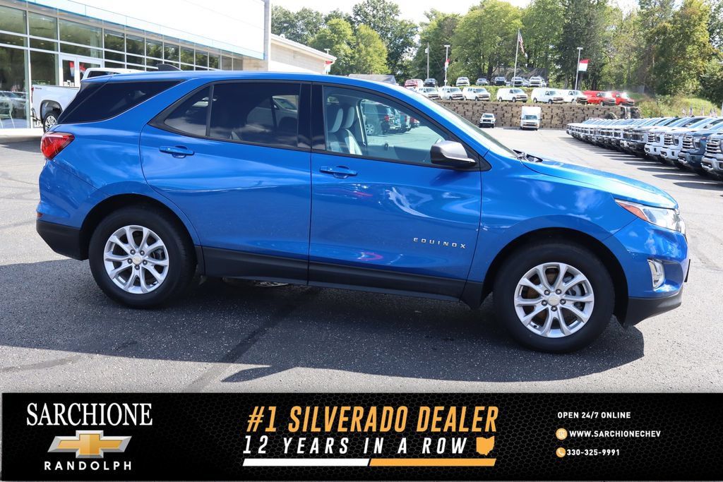 Used 2019 Chevrolet Equinox LS w/ LS Convenience Package AWD/4WD image 1