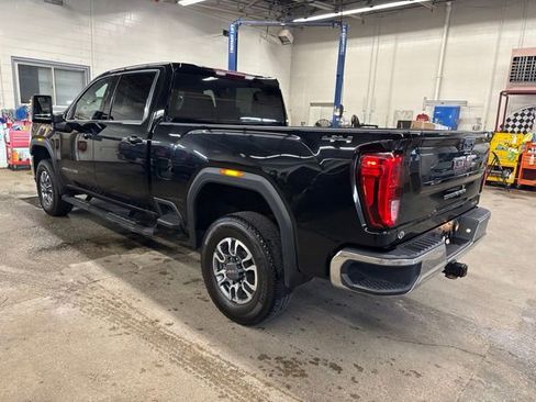 Used 2022 GMC Sierra 2500 SLE w/ SLE Convenience Package AWD/4WD image 4