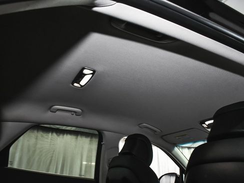 Used 2025 Genesis GV70 2.5T image 52