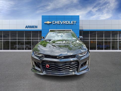 Used 2019 Chevrolet Camaro ZL1 RWD image 3