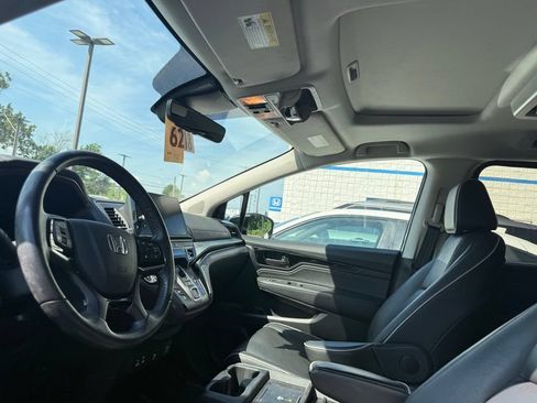 Used 2025 Honda Odyssey Touring image 10