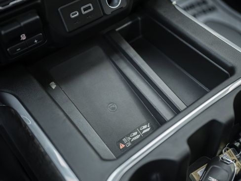 Used 2022 GMC Sierra 2500 Denali w/ Denali Ultimate Package image 44