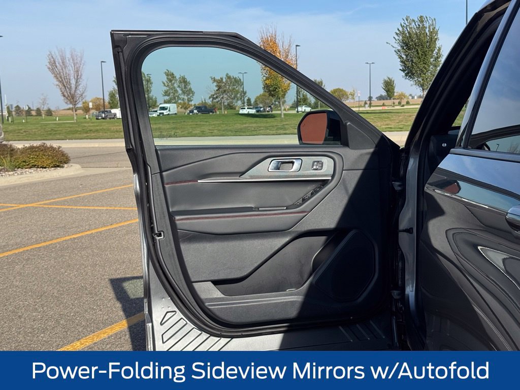 Used 2025 Ford Explorer ST-Line w/ Premium Package AWD/4WD image 6
