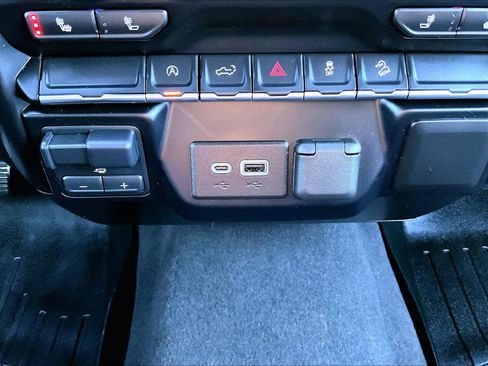 Used 2021 Chevrolet Silverado 1500 RST image 27