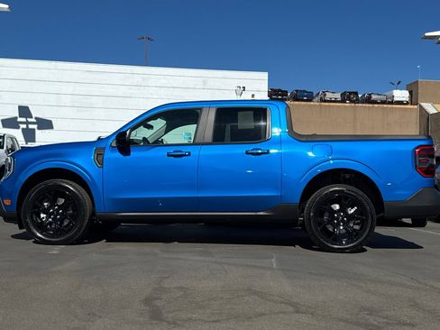 New 2025 Ford Maverick Lariat w/ Black Appearance Package image 6