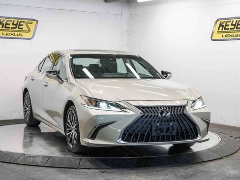 Used 2024 Lexus ES 350 w/ Premium Package FWD image 5