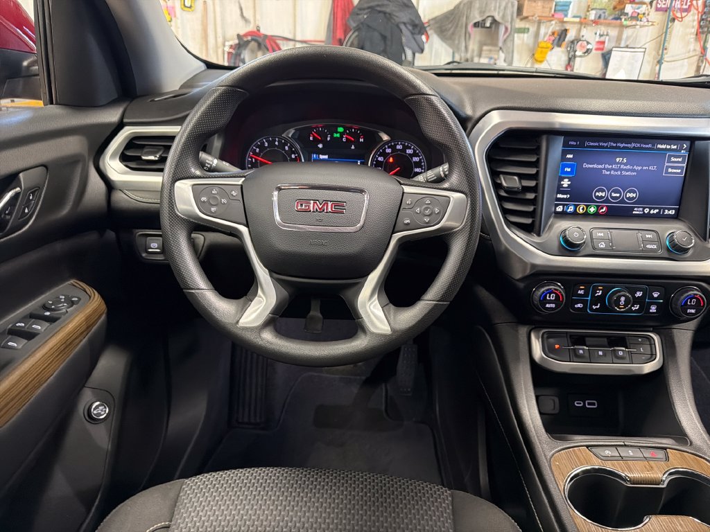 Used 2023 GMC Acadia SLE w/ Driver Convenience Package AWD/4WD image 17