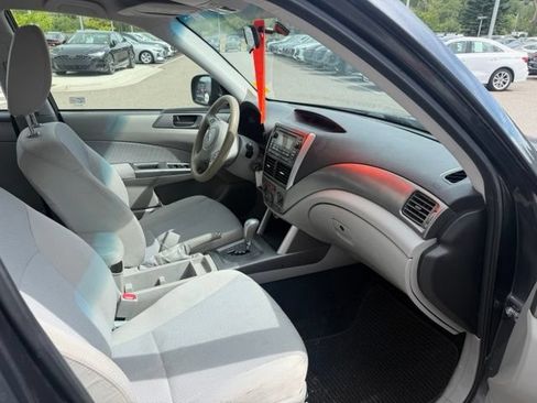 Used 2013 Subaru Forester 2.5X AWD/4WD image 4