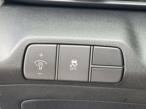 Certified 2026 Hyundai Elantra Sport FWD image 18