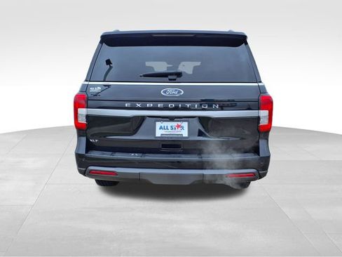 Used 2024 Ford Expedition XLT RWD image 8