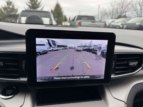 Used 2022 Ford Explorer XLT w/ Equipment Group 202A image 34