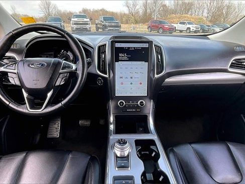 Used 2022 Ford Edge Titanium image 7
