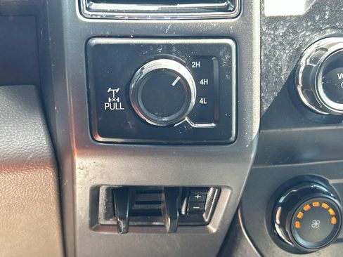 Used 2019 Ford F250 XLT w/ XLT Premium Package AWD/4WD image 29