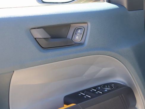 Certified 2025 Ford Maverick Tremor image 22