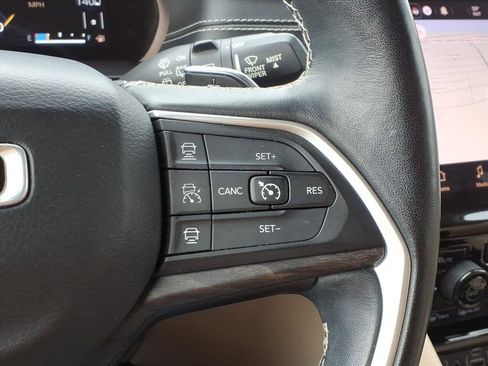 Used 2021 Jeep Grand Cherokee L Limited w/ Luxury Tech Group II image 14