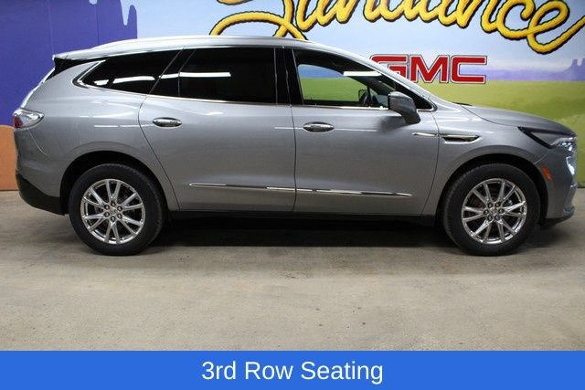 Used 2023 Buick Enclave Essence w/ Experience Buick Package FWD image 1
