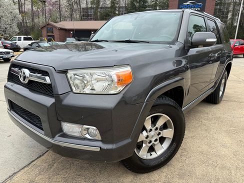 Used 2010 Toyota 4Runner SR5 image 1