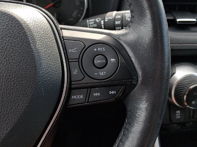 Used 2021 Toyota RAV4 XLE Premium AWD/4WD image 22
