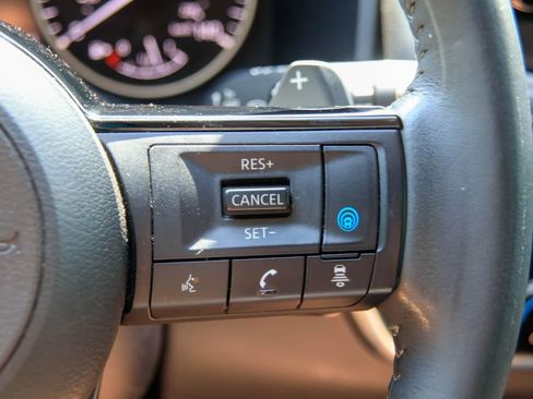 Used 2022 Nissan Rogue SL w/ SL Premium Package FWD image 14
