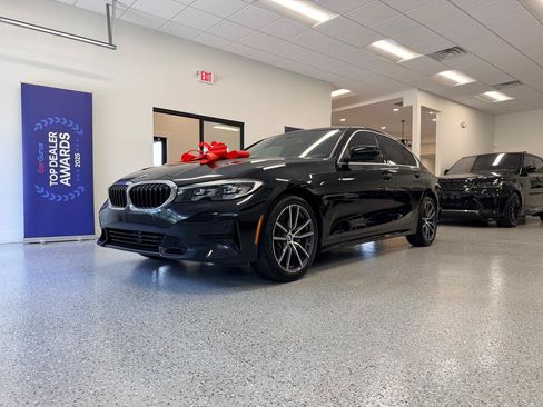 Used 2019 BMW 330i Sedan w/ Driving Assistance Package RWD image 14