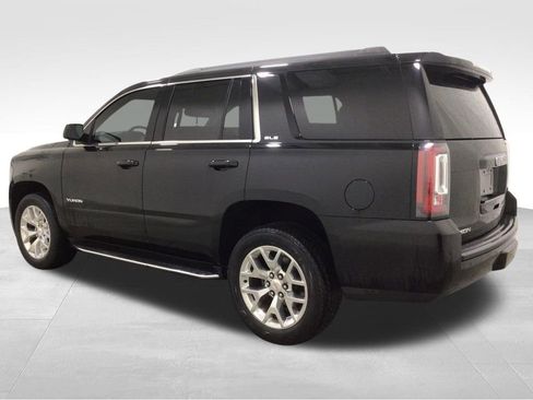 Used 2018 GMC Yukon SLE w/ SLE Value Package AWD/4WD image 3