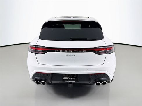 Used 2025 Porsche Macan AWD/4WD image 27