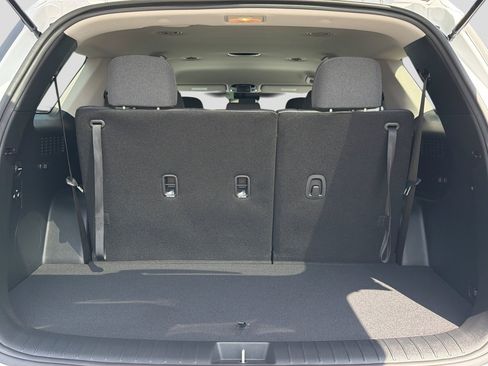 Certified 2025 Hyundai Palisade SE FWD image 28
