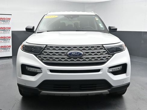 Used 2023 Ford Explorer Limited AWD/4WD image 3