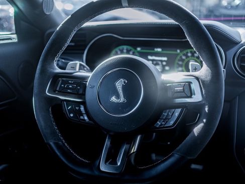 Used 2021 Ford Mustang Shelby GT500 w/ Technology Package image 17