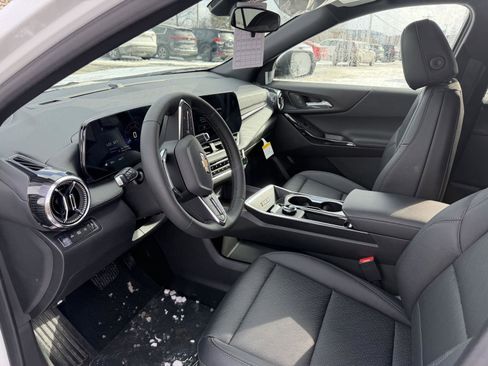 New 2026 Chevrolet Equinox LT w/ Convenience Package II image 11