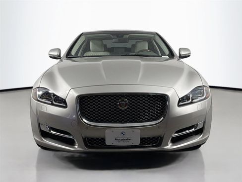 Used 2017 Jaguar XJ L Portfolio RWD image 2