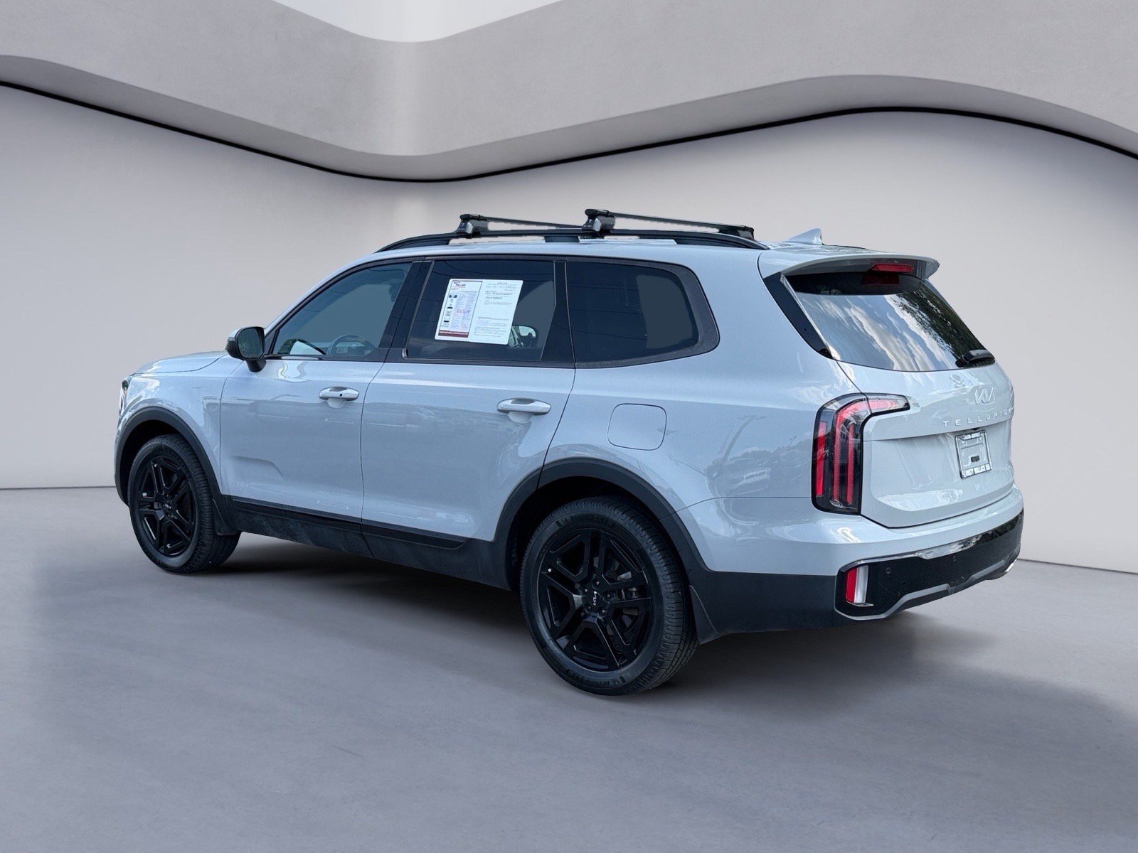 Used 2024 Kia Telluride EX X-Line AWD/4WD image 3