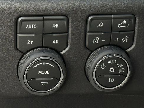 New 2026 Chevrolet Silverado 1500 LT Trail Boss w/ LT Trail Boss Premium Package AWD/4WD image 18