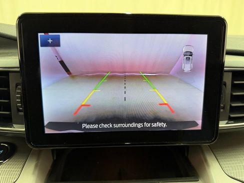 Used 2024 Ford Explorer XLT w/ Equipment Group 202A image 29