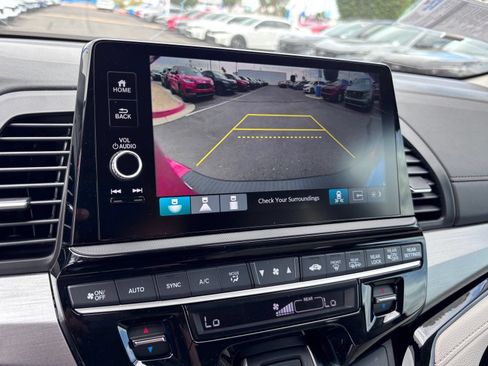 New 2026 Honda Odyssey Touring image 18