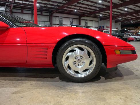Used 1994 Chevrolet Corvette Coupe RWD image 11