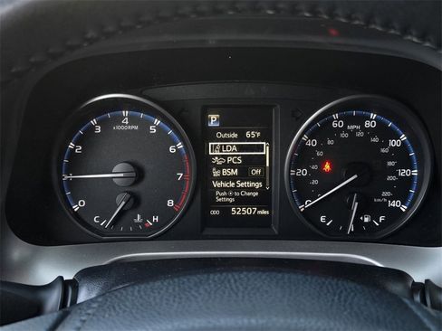 Used 2018 Toyota RAV4 XLE w/ Plus Extra Value Package image 25