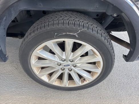 Used 2018 Ford F150 Limited w/ Trailer Tow Package image 7