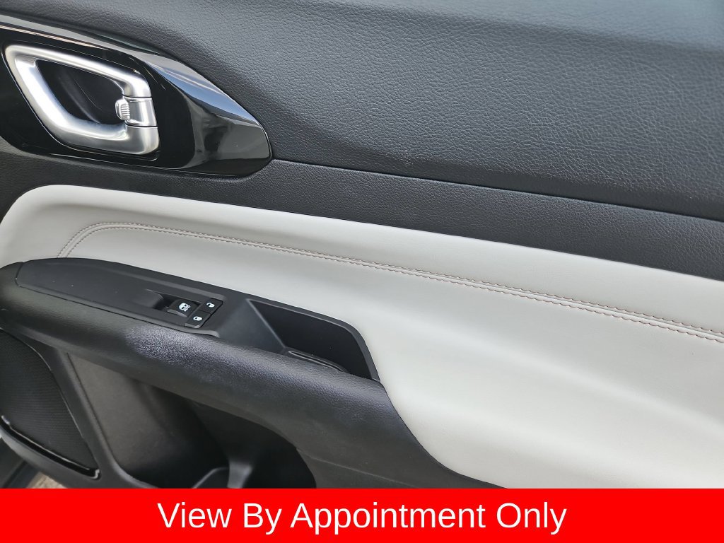 Used 2025 Jeep Compass Limited AWD/4WD image 34