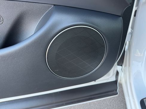 Used 2023 Genesis GV70 2.5T w/ Select Package image 27