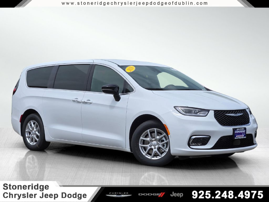 New 2026 Chrysler Pacifica Select FWD image 1