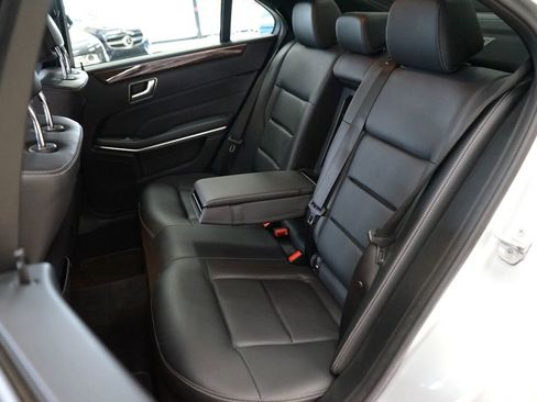 Used 2014 Mercedes-Benz E 350 4MATIC Sedan image 47