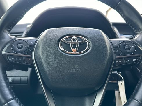 Used 2023 Toyota Camry SE image 21