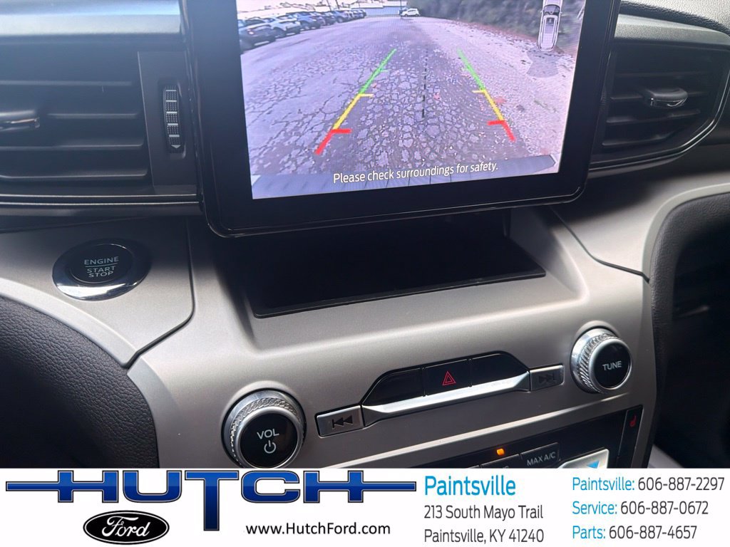 Used 2023 Ford Explorer XLT AWD/4WD image 36
